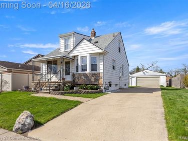866 Clinton Street, Wyandotte, MI 48192