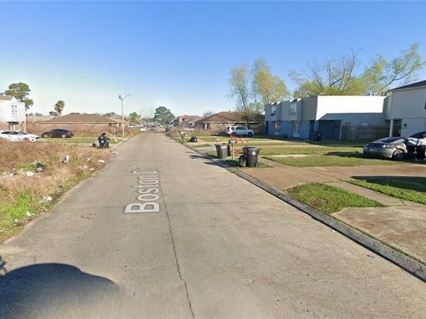 6920 BOSTON Drive, New Orleans, LA 70127