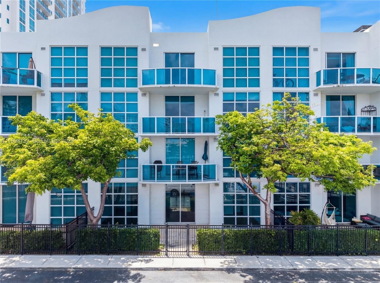 1945 S Ocean Dr, Unit M2, Hallandale Beach, FL 33009 Photo