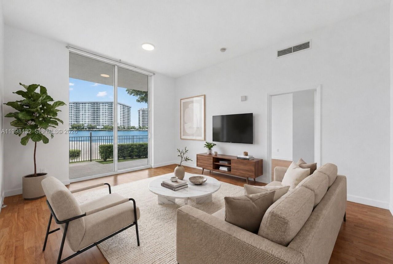 1945 S Ocean Dr, Unit M2, Hallandale Beach, FL 33009 Photo