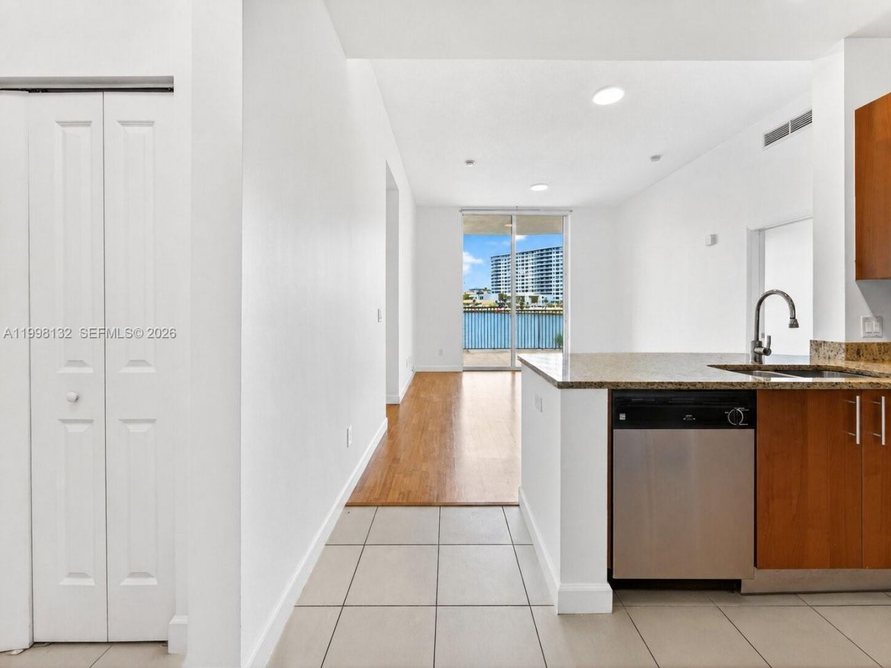 1945 S Ocean Dr, Unit M2, Hallandale Beach, FL 33009 Photo