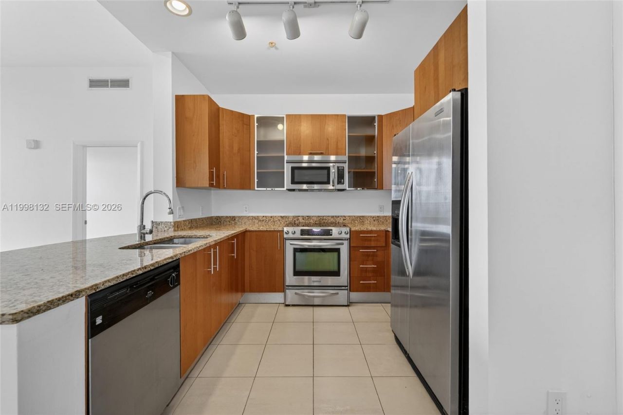 1945 S Ocean Dr, Unit M2, Hallandale Beach, FL 33009 Photo