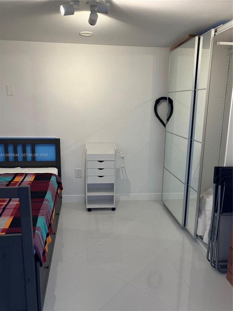 555 NE 15th St, Unit 19K, Miami, FL 33132 Photo