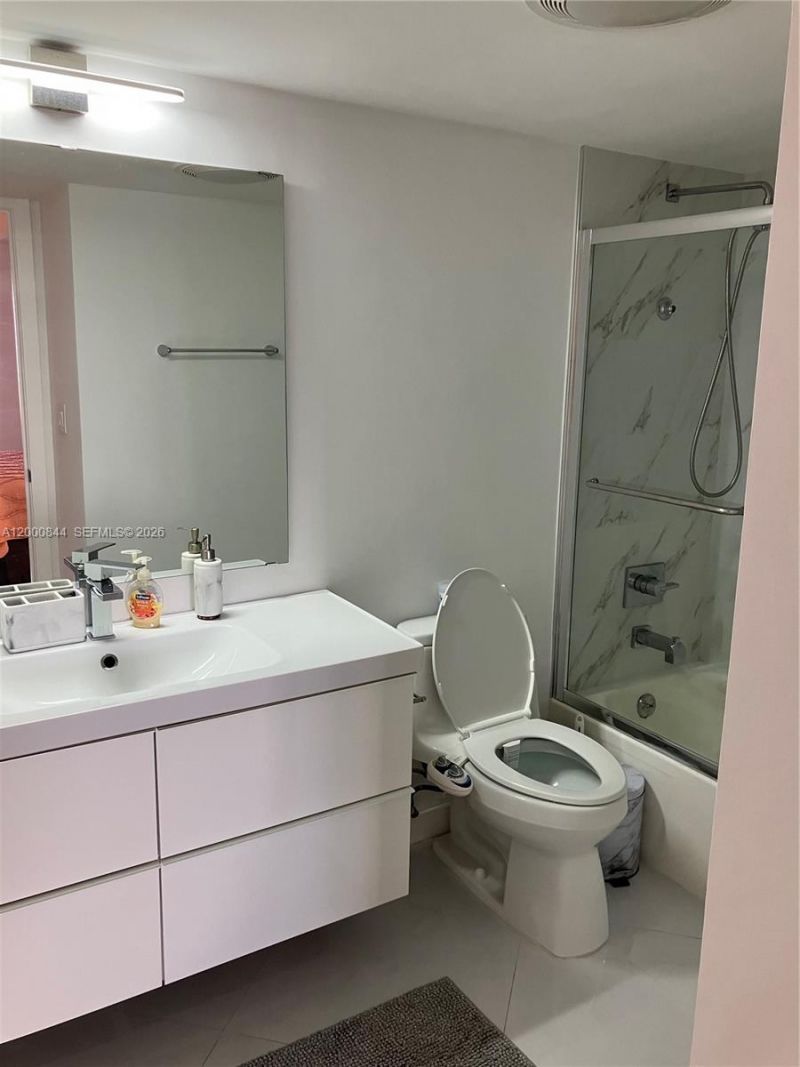 555 NE 15th St, Unit 19K, Miami, FL 33132 Photo