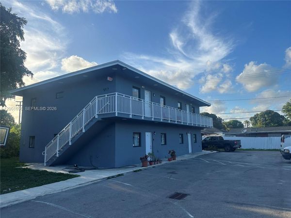 587 NW 100th St , Unit C, Miami, FL 33150