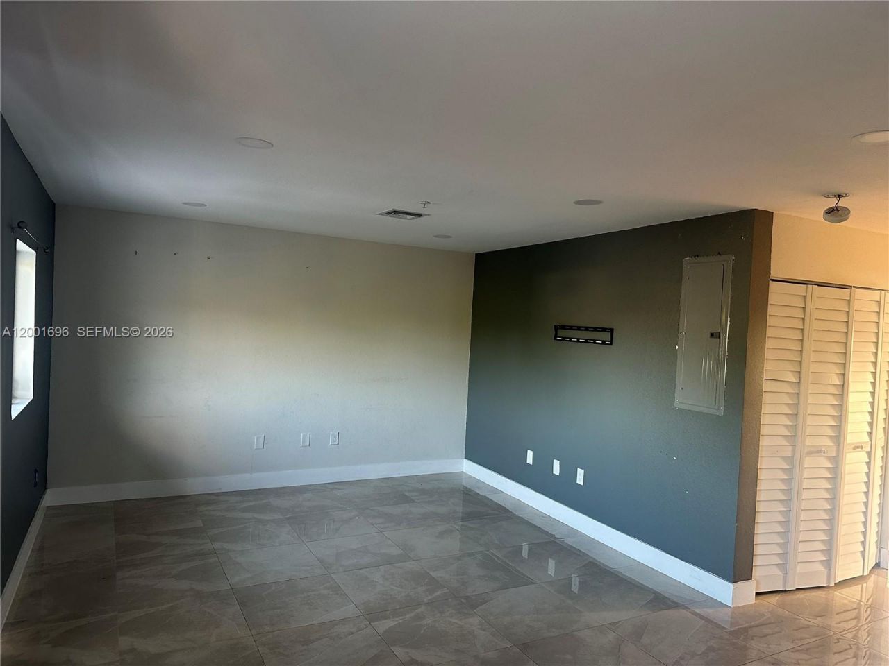 587 NW 100th St, Unit C, Miami, FL 33150 Photo