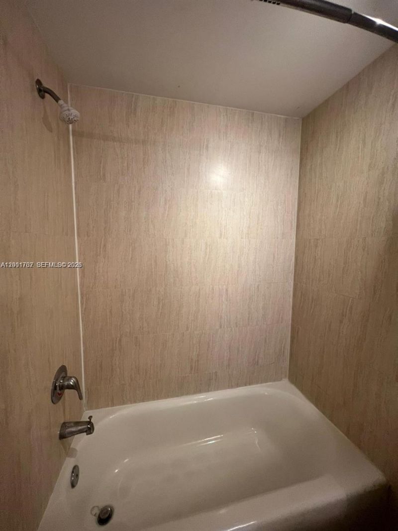 2425 SW 27th Ave, Unit 907, Miami, FL 33145 Photo