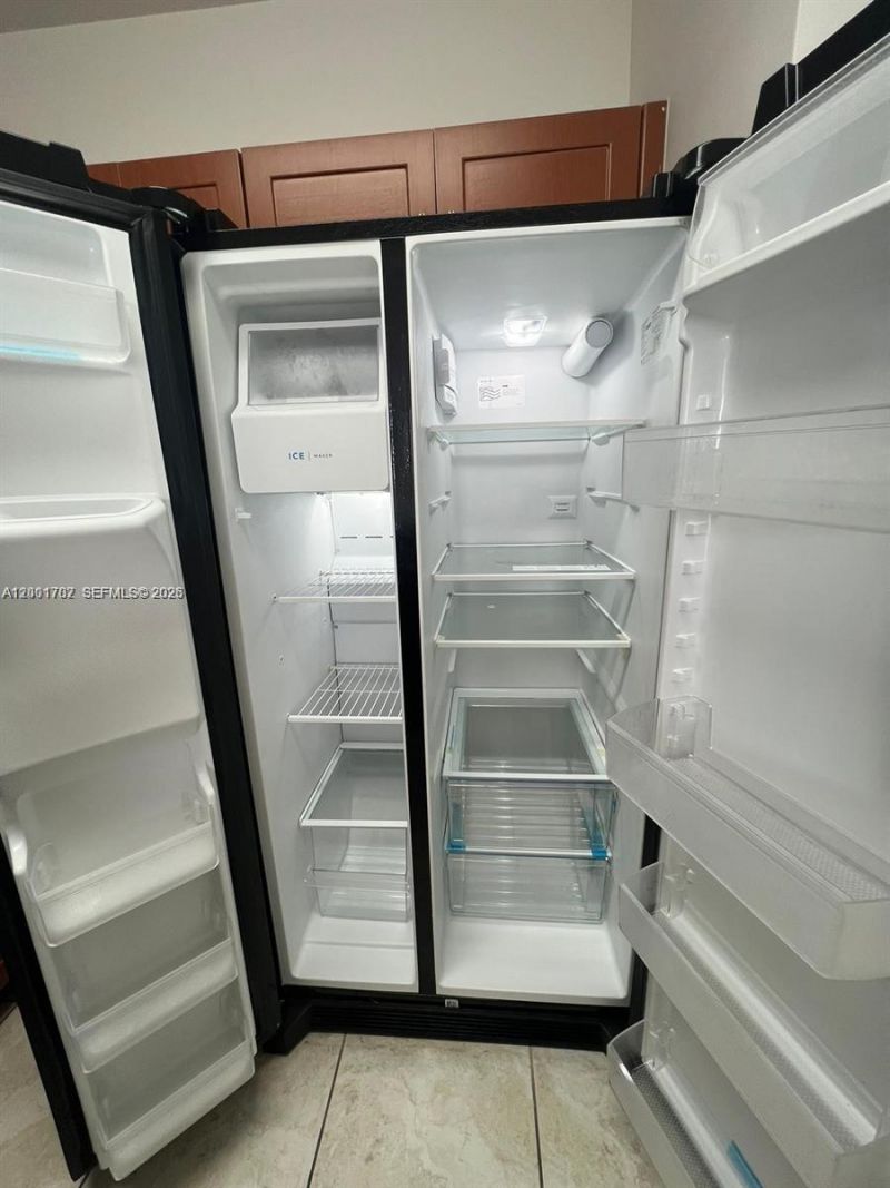 2425 SW 27th Ave, Unit 907, Miami, FL 33145 Photo