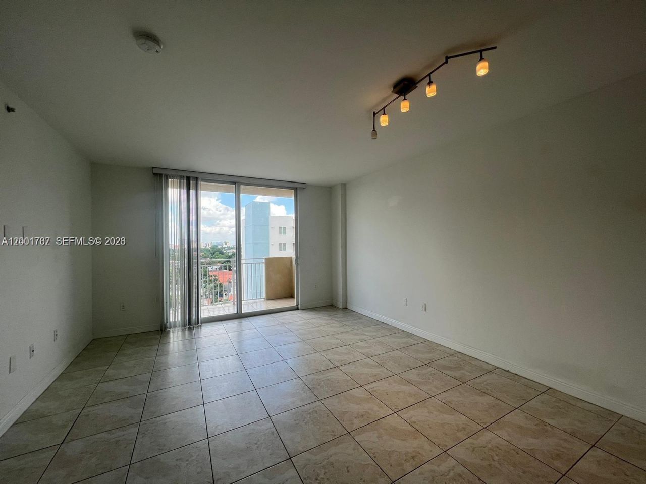 2425 SW 27th Ave, Unit 907, Miami, FL 33145 Photo