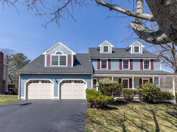 17 Duck Road, Reading, MA 01867