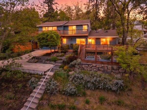 301 Hillcrest Street, Ashland, OR 97520