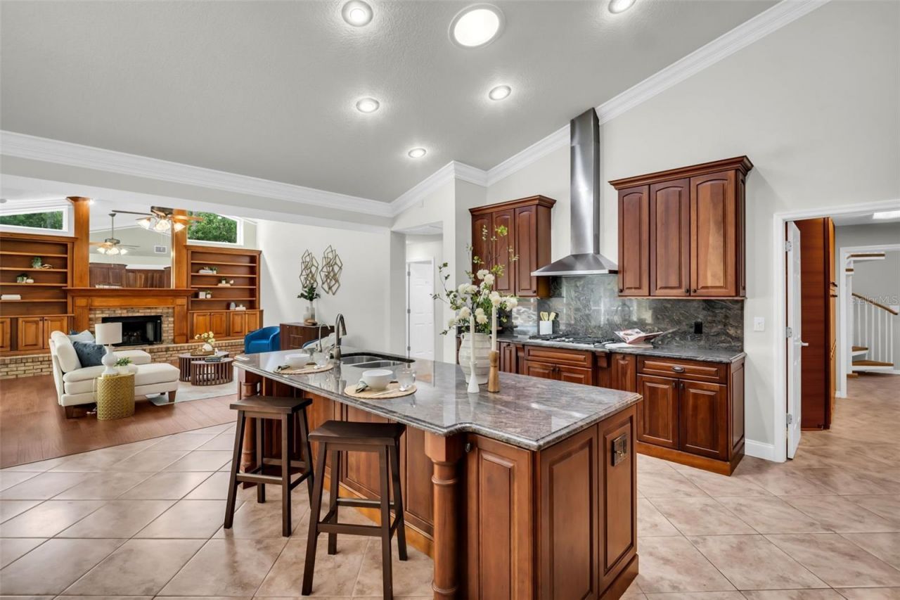 1404 East Lake Woodlands Parkway, Oldsmar, FL 34677 Photo