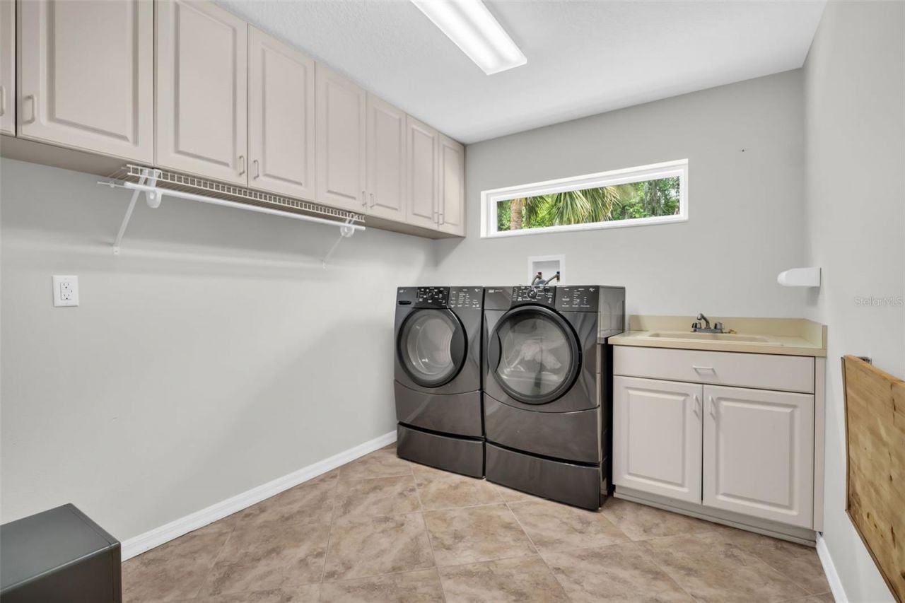 1404 East Lake Woodlands Parkway, Oldsmar, FL 34677 Photo