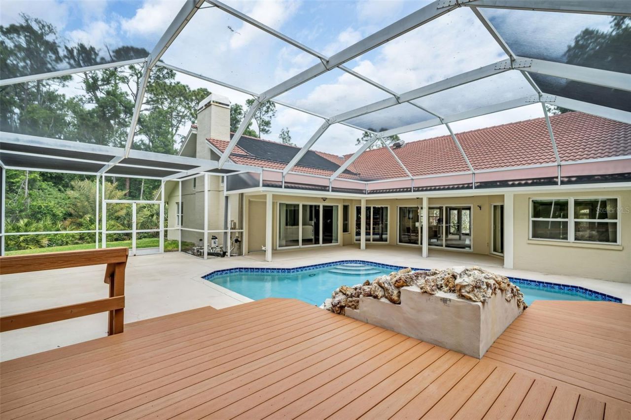 1404 East Lake Woodlands Parkway, Oldsmar, FL 34677 Photo