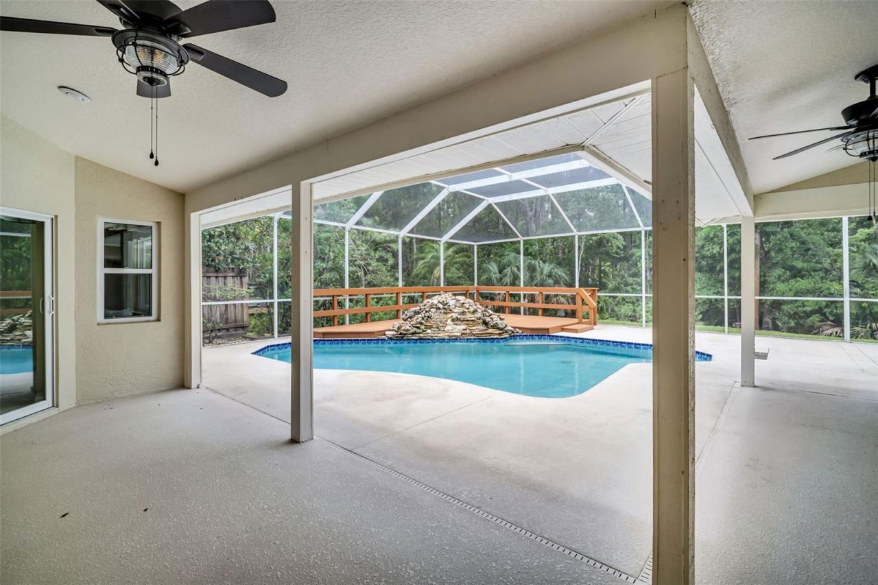 1404 East Lake Woodlands Parkway, Oldsmar, FL 34677 Photo
