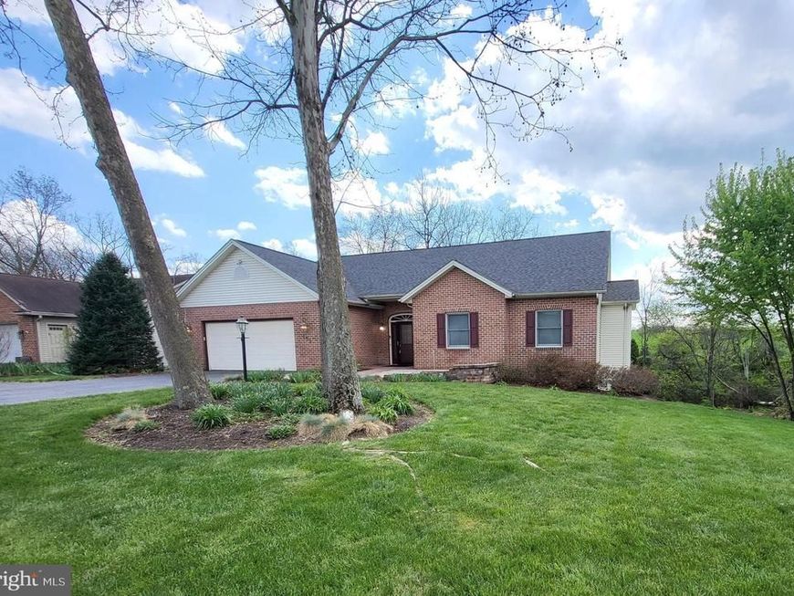 132 Buckingham Drive, Chambersburg, PA 17201 Main Photo