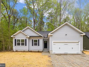 736 CIRCLE LANE, COLONIAL BEACH, VA 22443