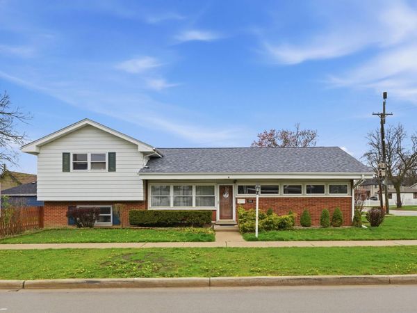 155 E Madison Street , Elmhurst, IL 60126