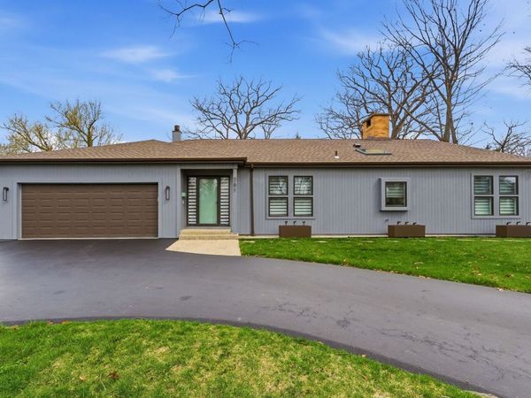 581 Hill Street, Highland Park, IL 60035