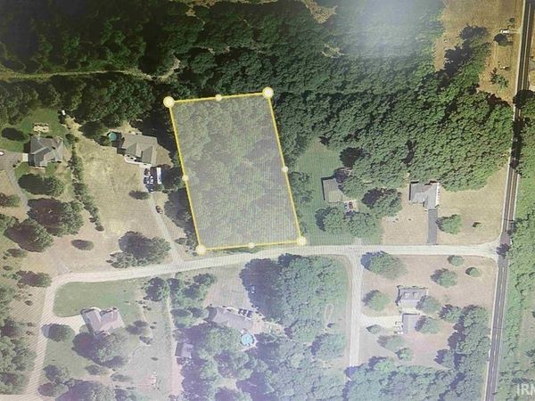 Fox Crossing, Knox, IN 46534