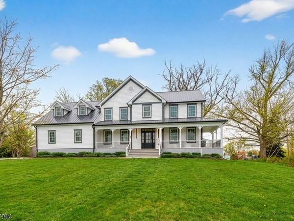 105 Woodfern Rd, Branchburg, NJ 08853