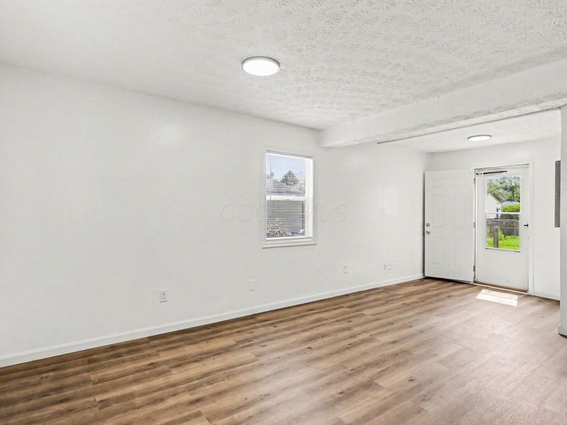 5463 Sedalia Drive, Columbus, OH 43232 Photo 3