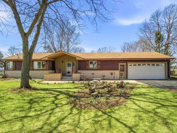 N6410 HILLVIEW ROAD, Saint Cloud, WI 53079