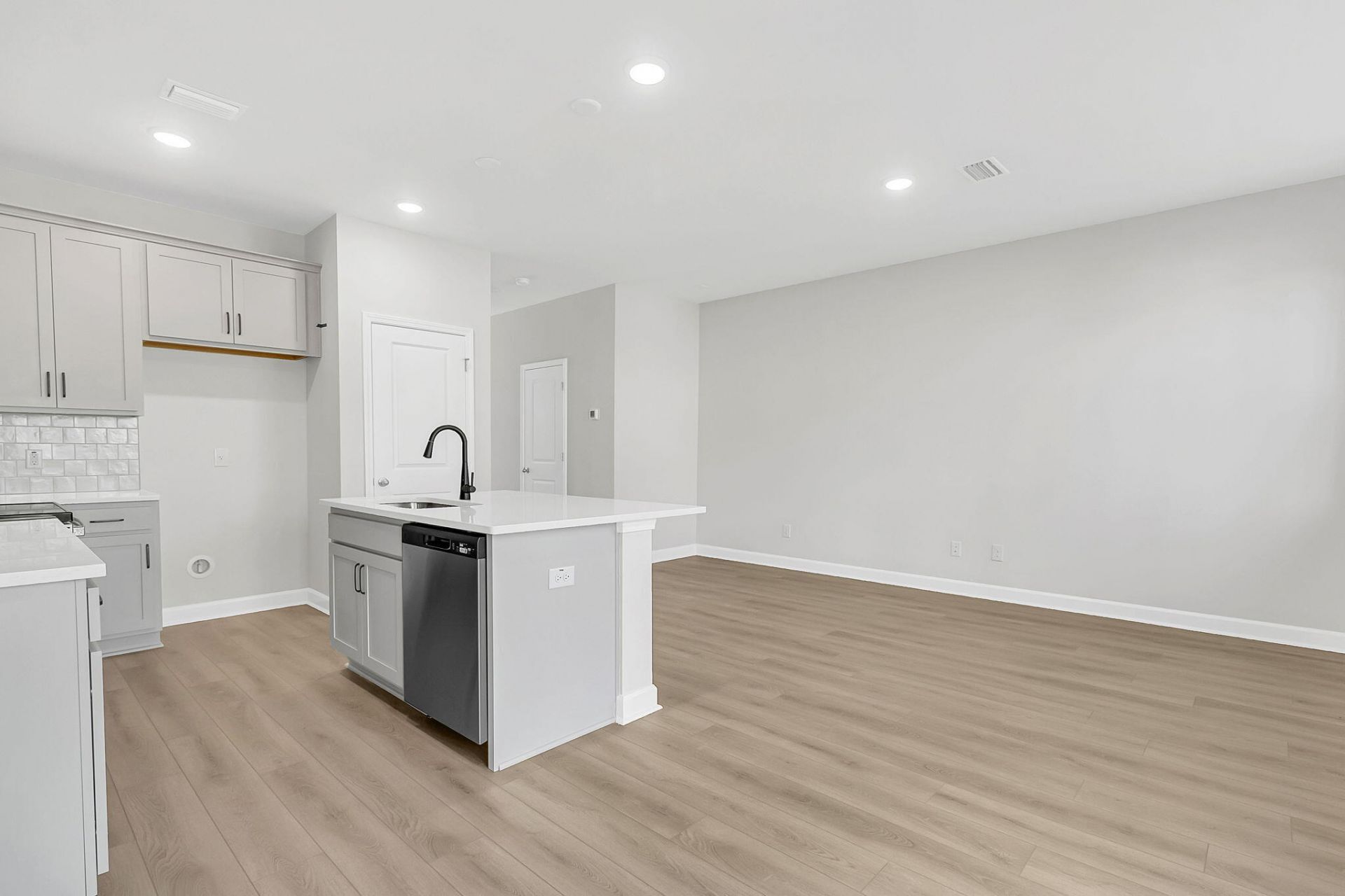 119 Berry Shoals Drive Photo 10