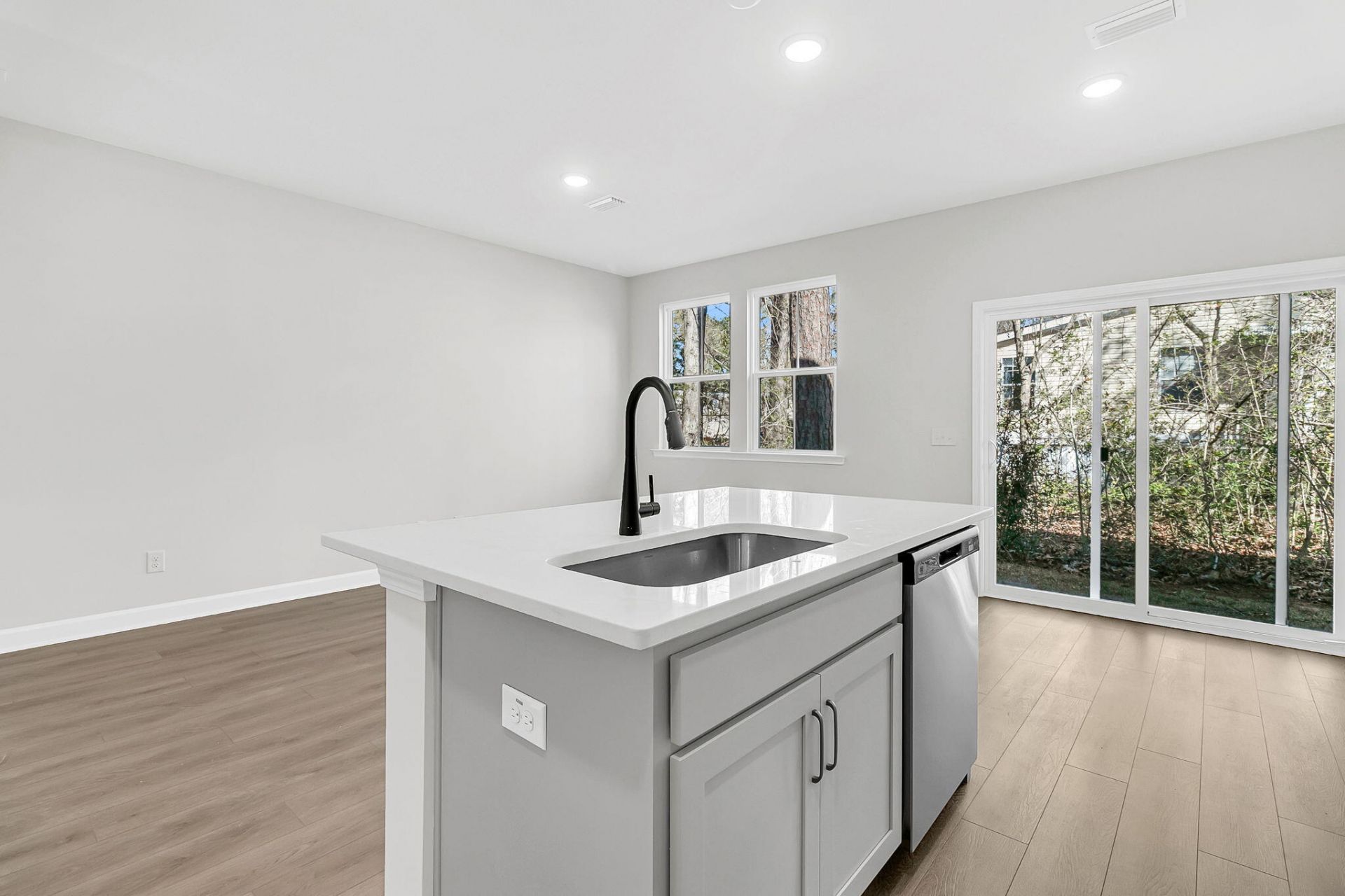 119 Berry Shoals Drive Photo 13