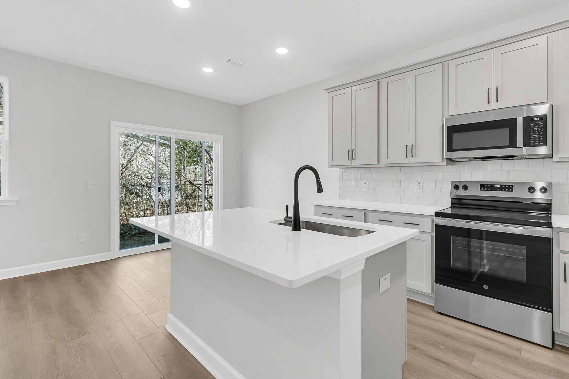 119 Berry Shoals Drive Photo 16