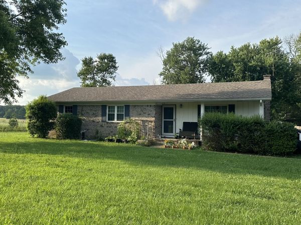 1814 Grandaddy Rd , Lawrenceburg, TN 38464