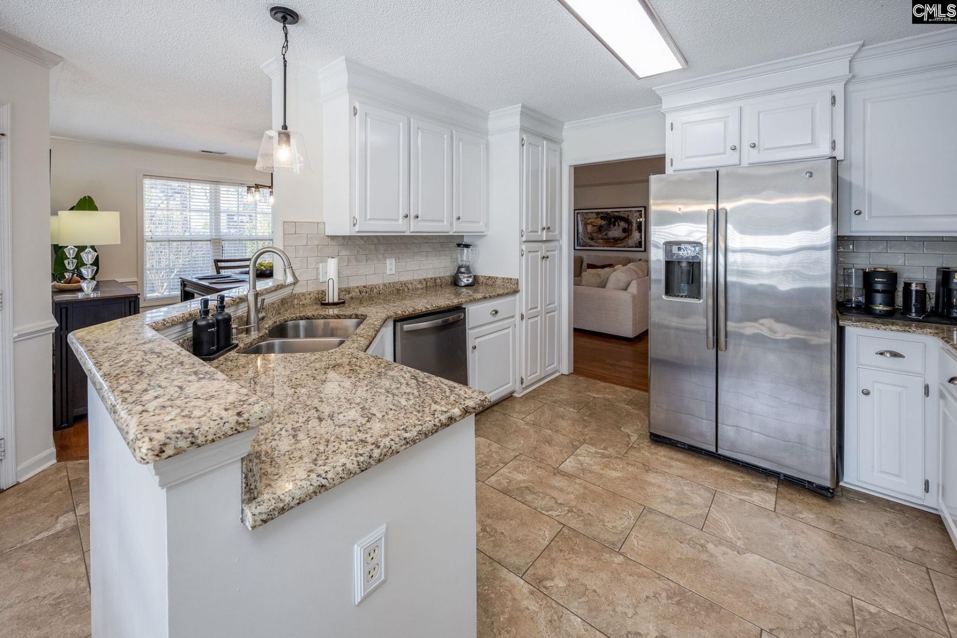 6 Holly Thorn Court  Photo 10