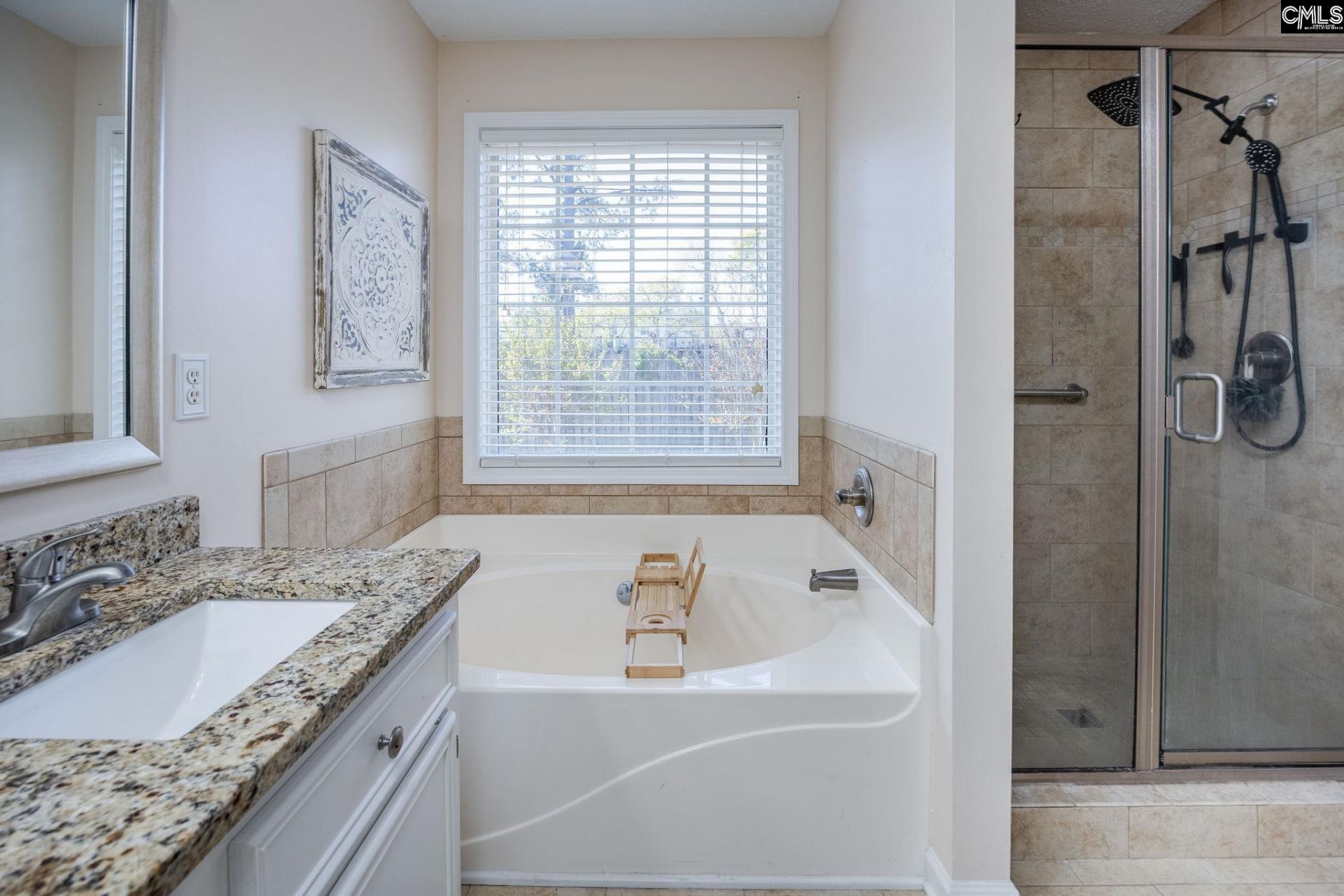 6 Holly Thorn Court Photo 19