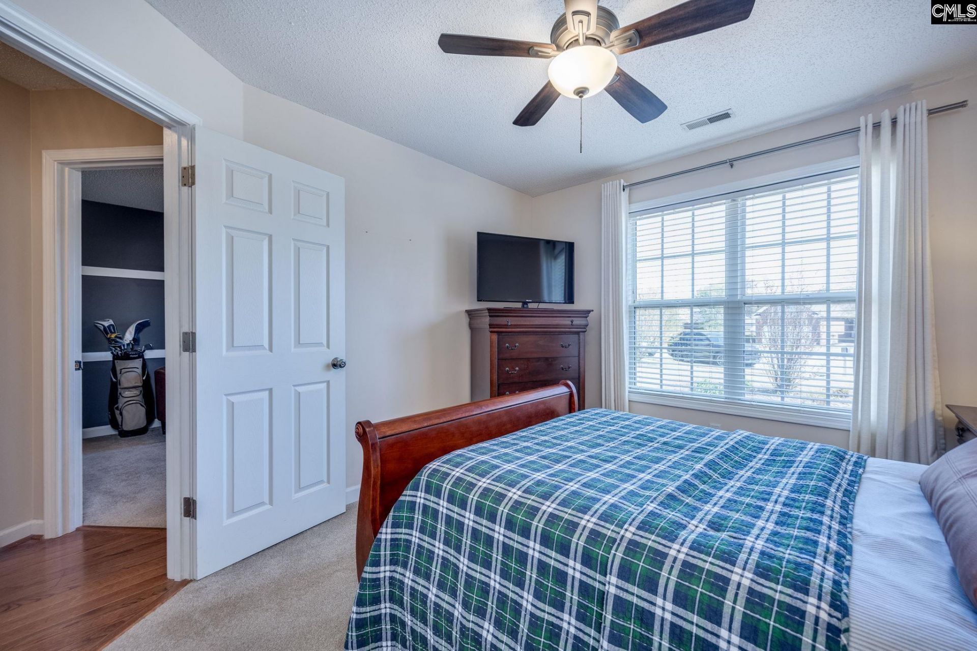 6 Holly Thorn Court Photo 24