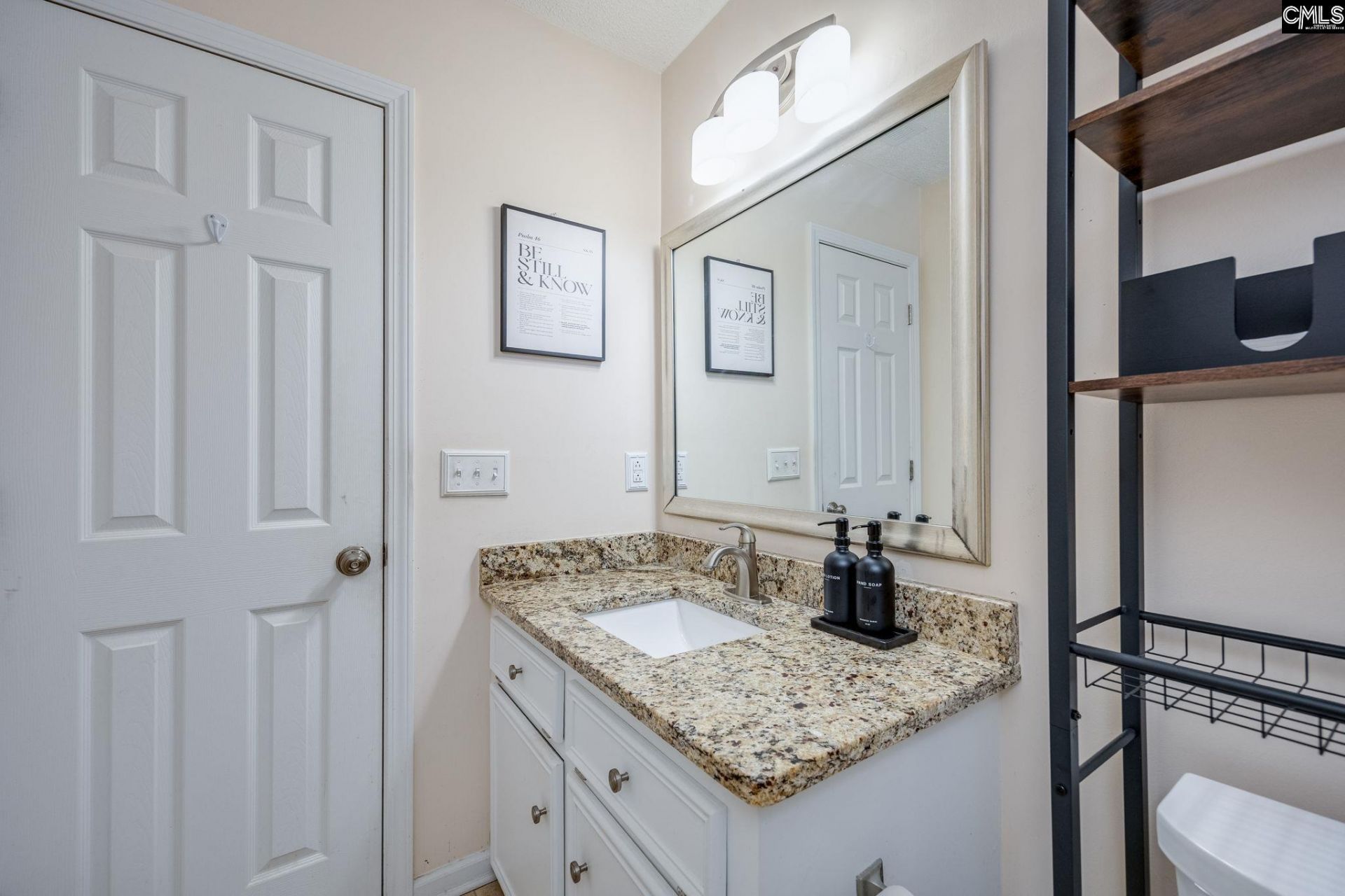 6 Holly Thorn Court Photo 26