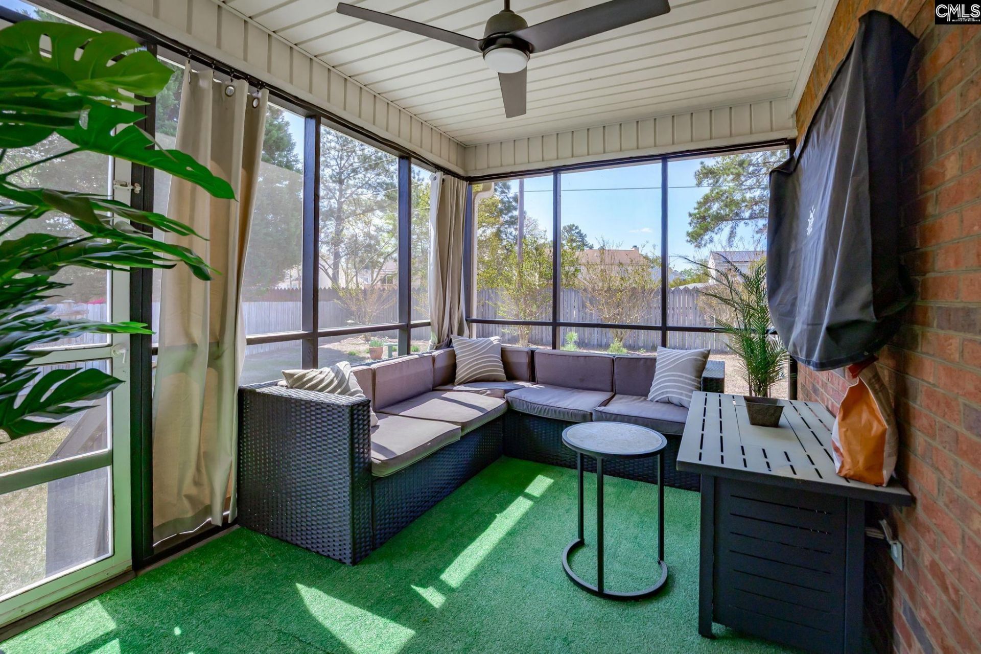 6 Holly Thorn Court Photo 29