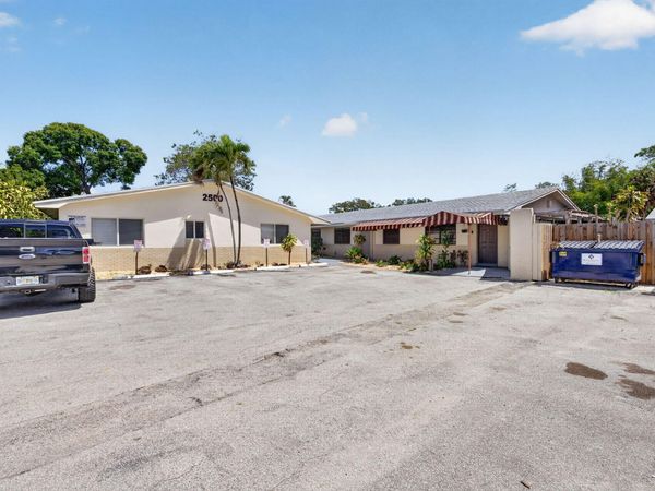 2500 SW 18th Terrace, Unit 4, Fort Lauderdale, FL 33315