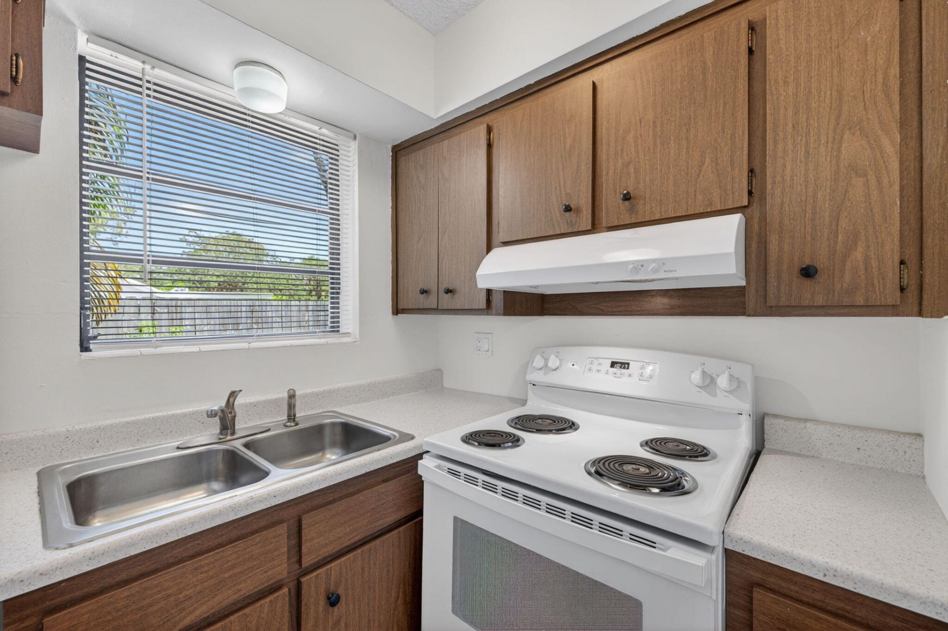 2500 SW 18th Terrace, Unit 1-8, Fort Lauderdale, FL 33315 Photo