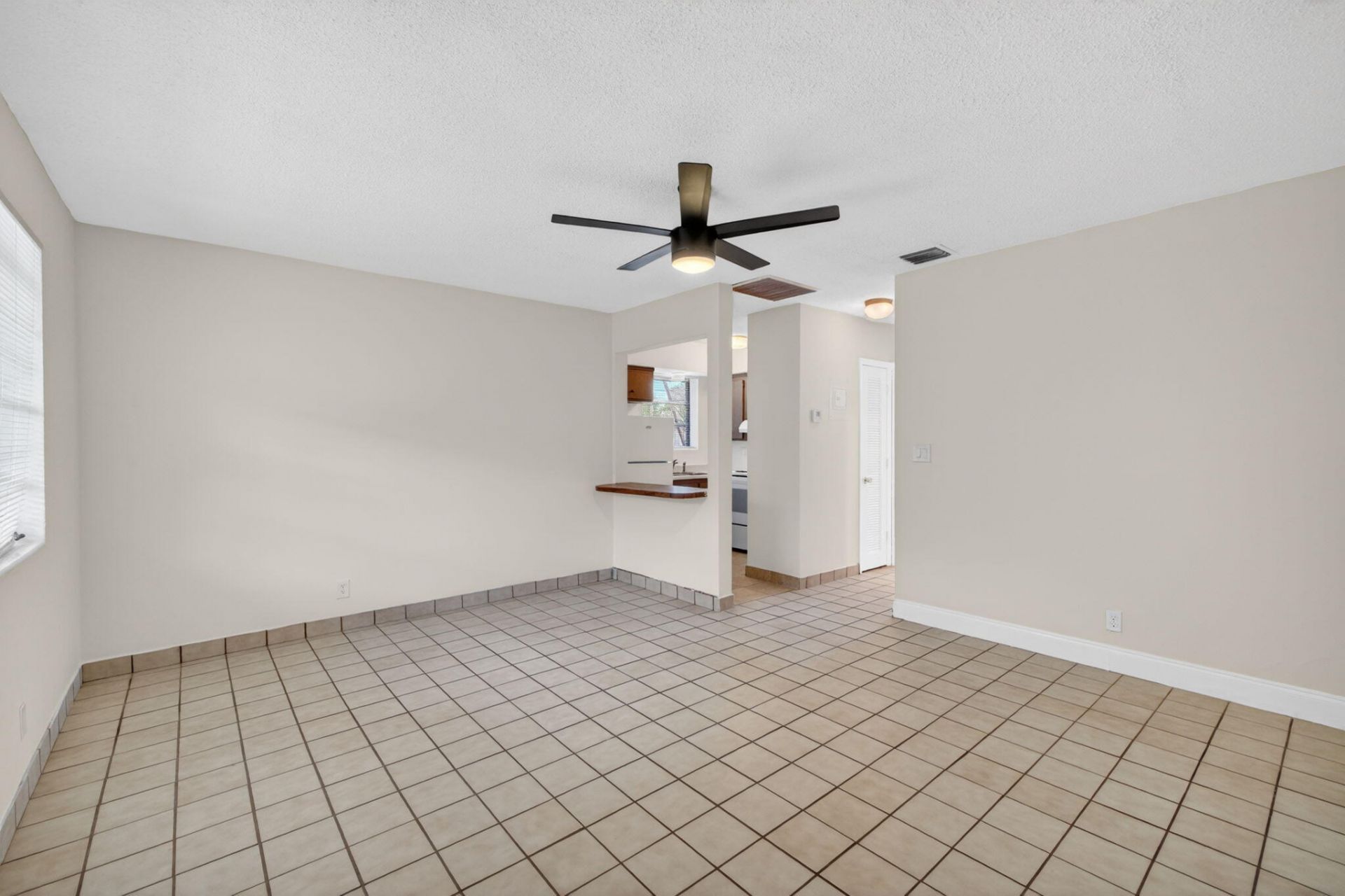 2500 SW 18th Terrace, Unit 4, Fort Lauderdale, FL 33315 Photo