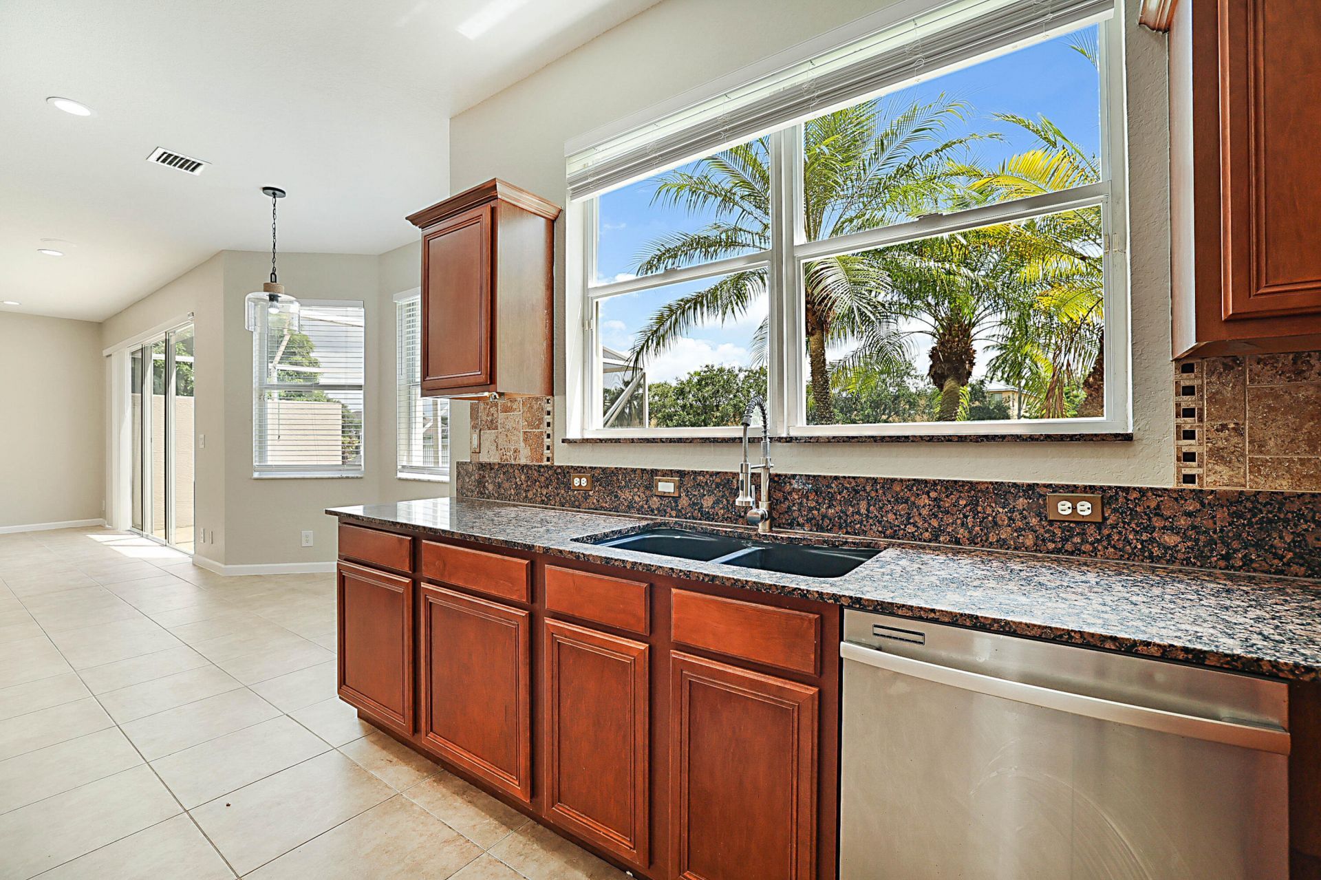 122 Kensington Way, Royal Palm Beach, FL 33414 Photo