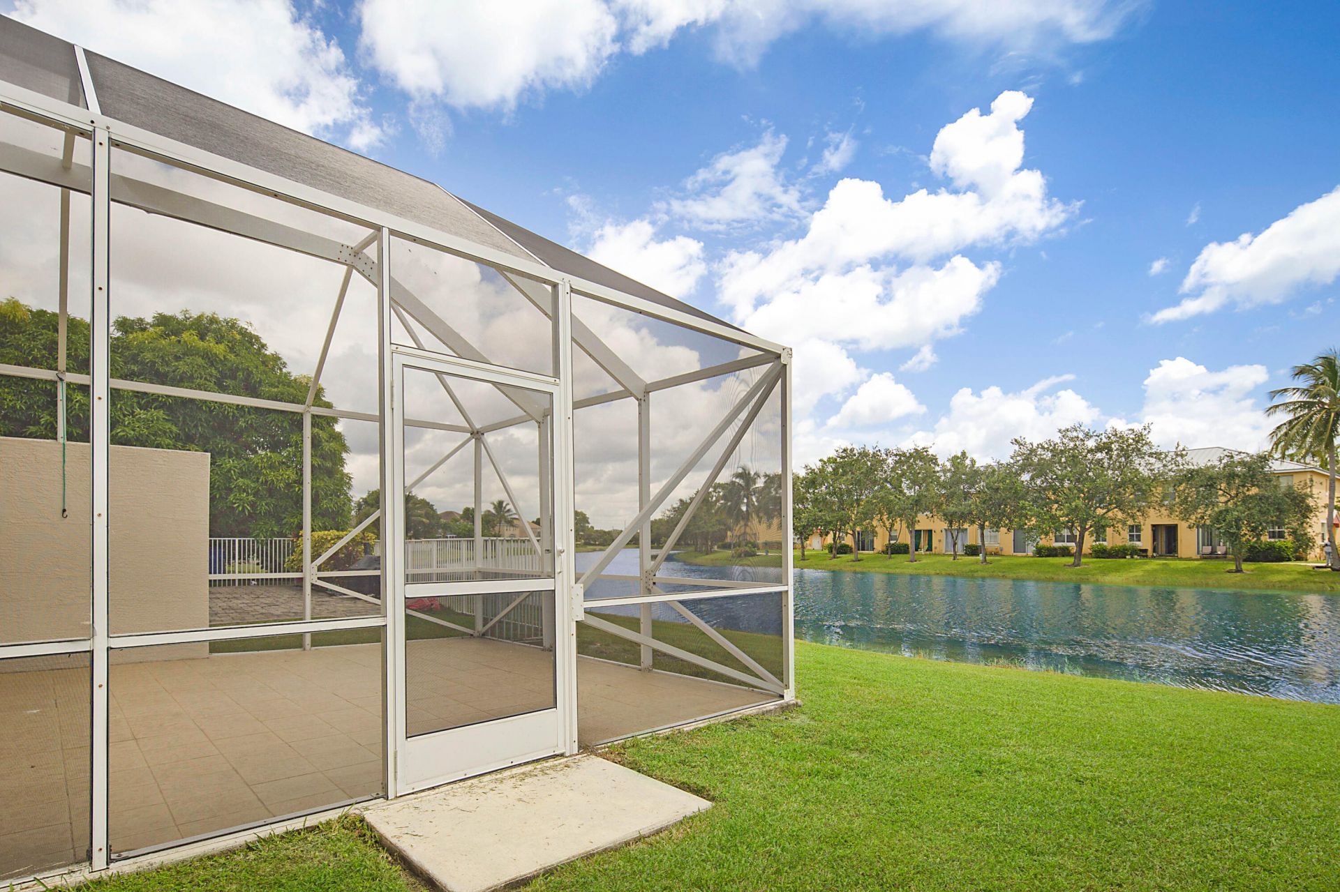 122 Kensington Way, Royal Palm Beach, FL 33414 Photo