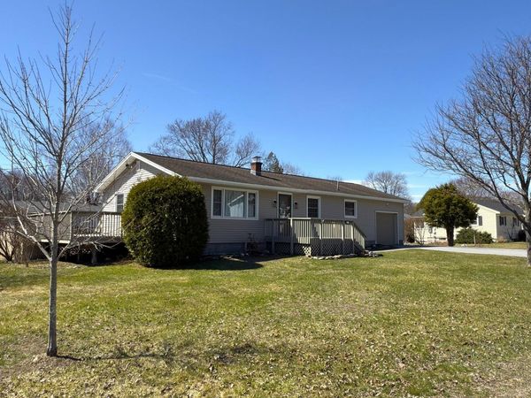 3 Green Knolls Lane, Rutland City, VT 05701