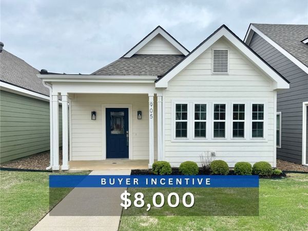 905 NE Heights Lane, Bentonville, AR 72712