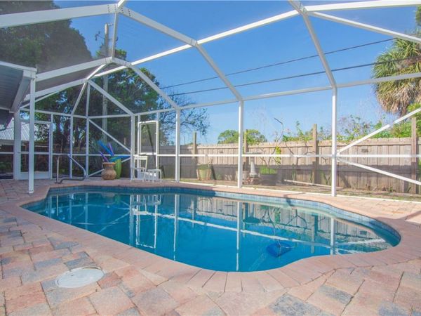 1545 Highland Avenue, Vero Beach, FL 32960
