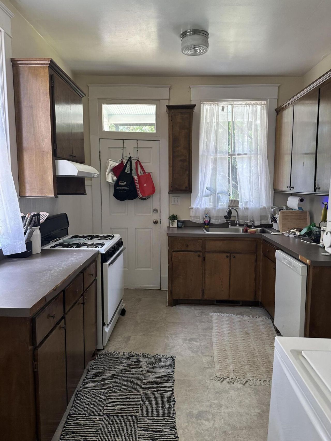 16 Elizabeth Street Photo 11