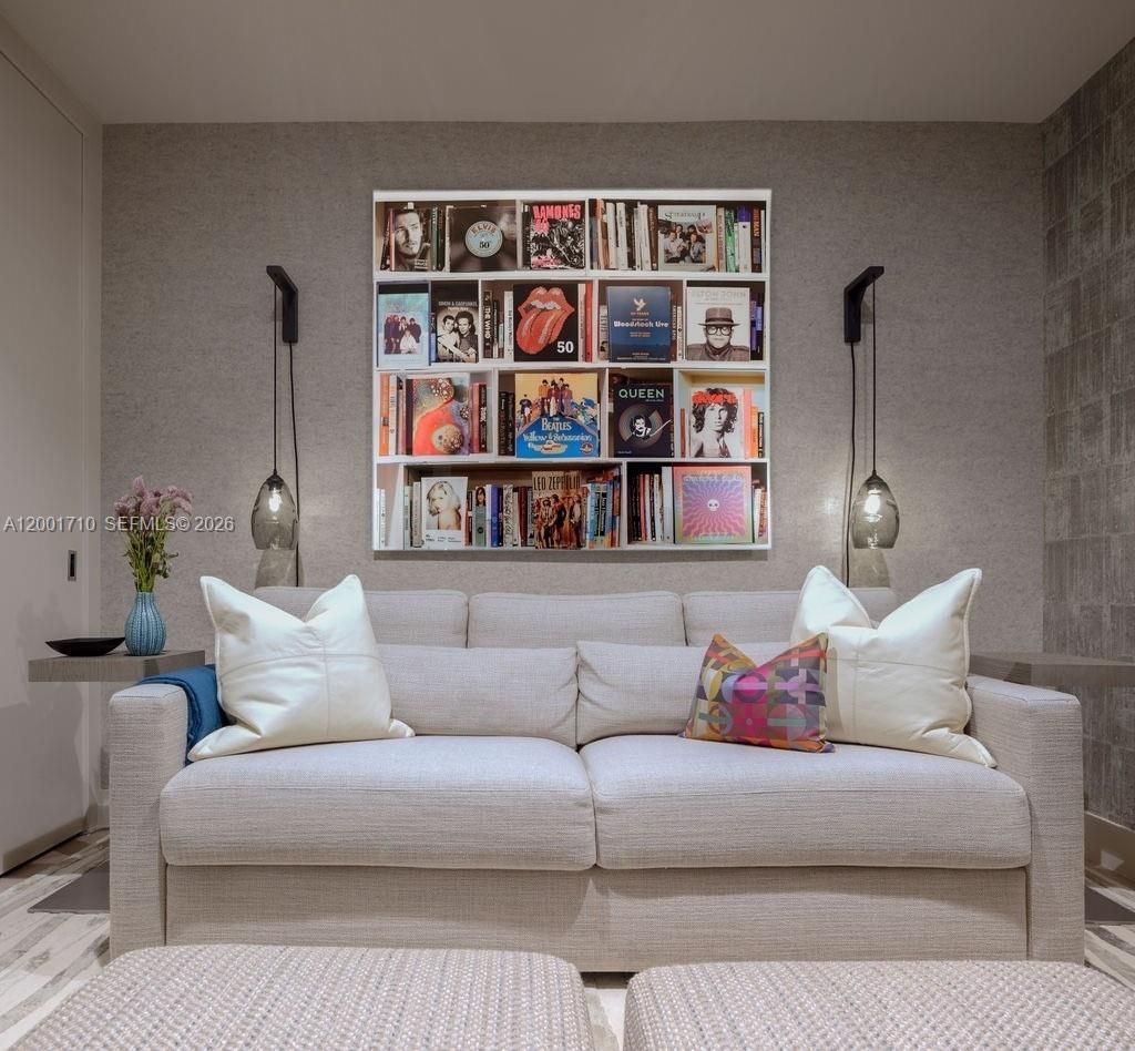 5775 Collins Ave, Unit 1102, Miami Beach, FL 33140 Photo