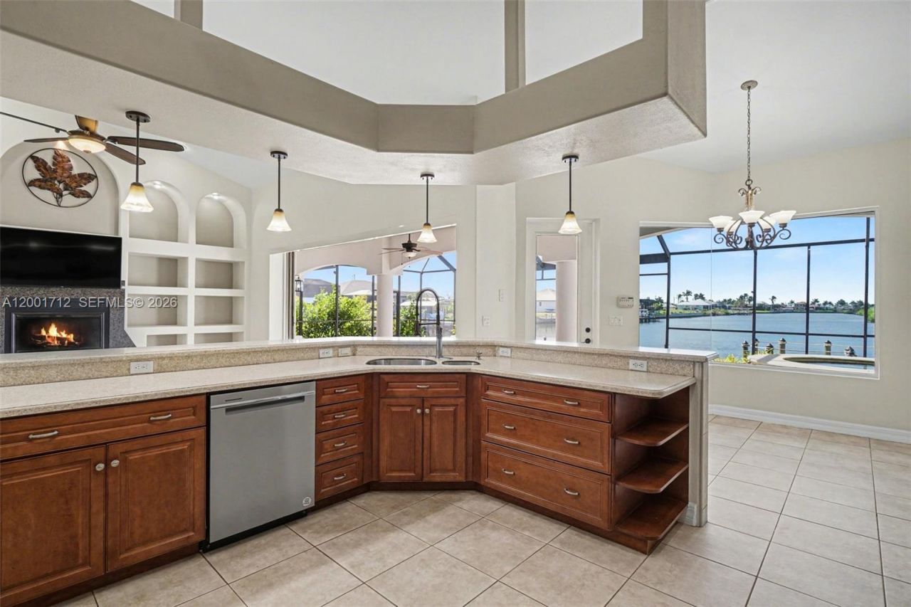 4214 Gulfstream Pkwy, Cape Coral, FL 33993 Photo