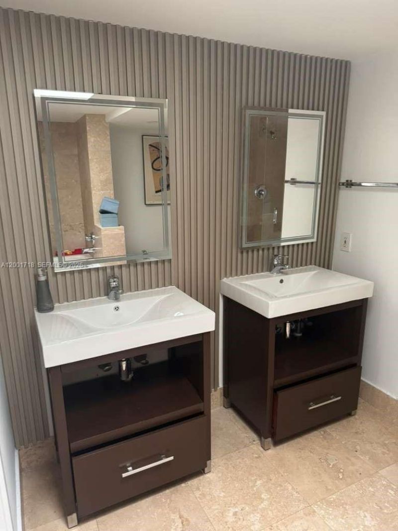 121 Crandon Blvd, Unit 462, Key Biscayne, FL 33149 Photo