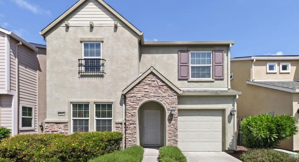 8167 Weeping Willow Ln, Sacramento, CA 95828 Photo