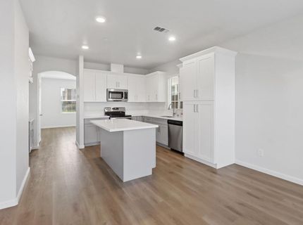 8167 Weeping Willow Ln, Sacramento, CA 95828 Photo